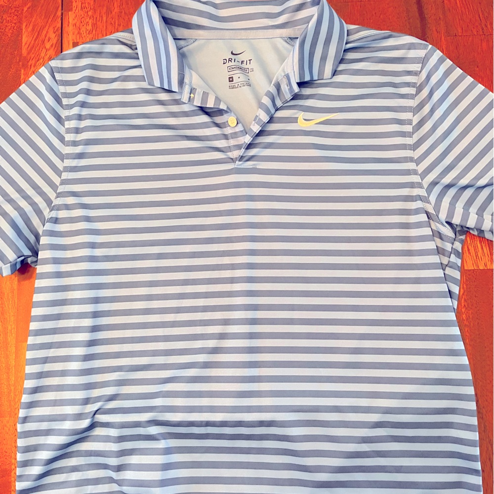 Nike DryFit Golf Shirt. Men’s size medium